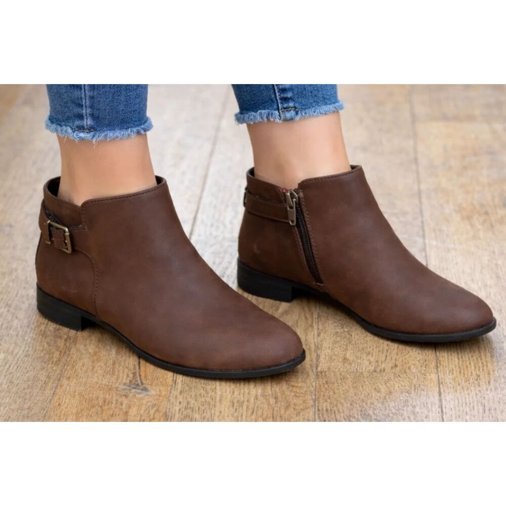 St. John's Bay Reeves Brown Ankle Booties Women's 6.5M Side Zip Buckle Boots